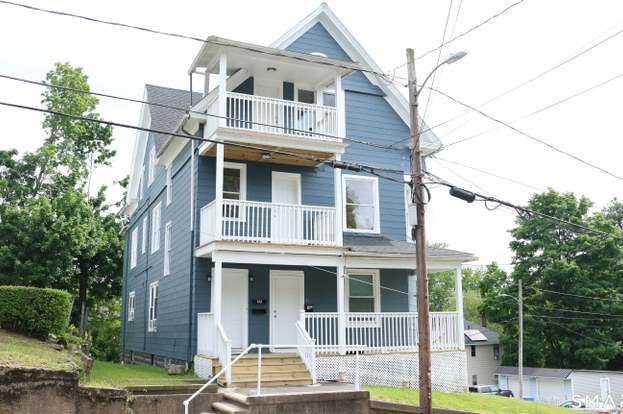 329 Oak Street, Waterbury — multifamily with stacked porches